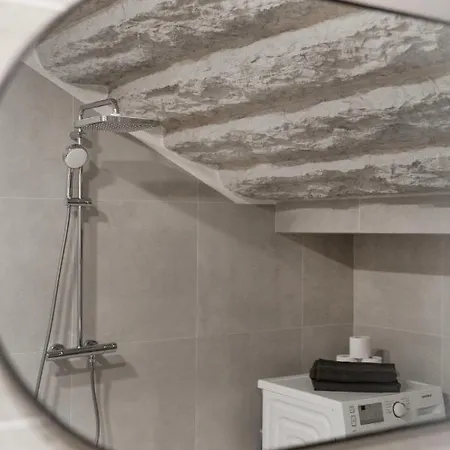 Center In The Heart Of تالين